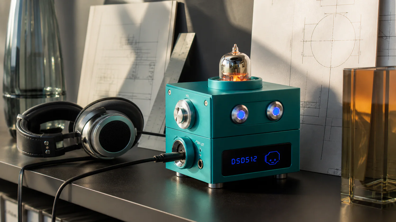 Compact desktop tube DAC and headphone amplifier