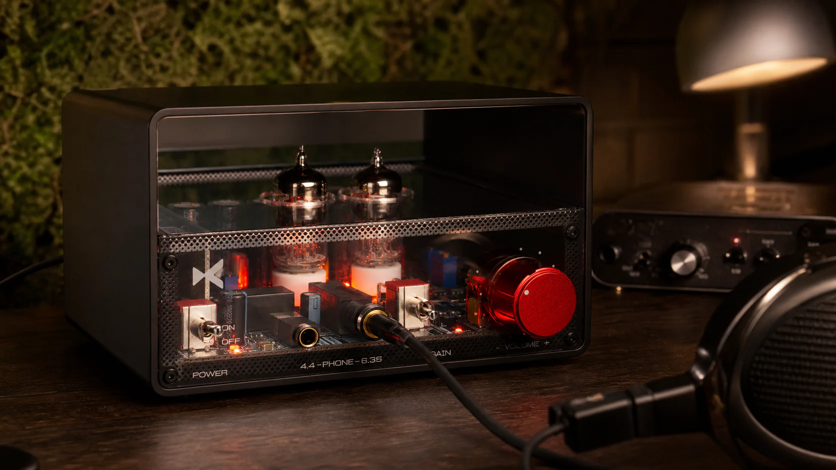 Compact desktop tube headphone amplifier